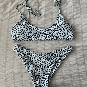 Zaful Black and White Spotted Bikini Set